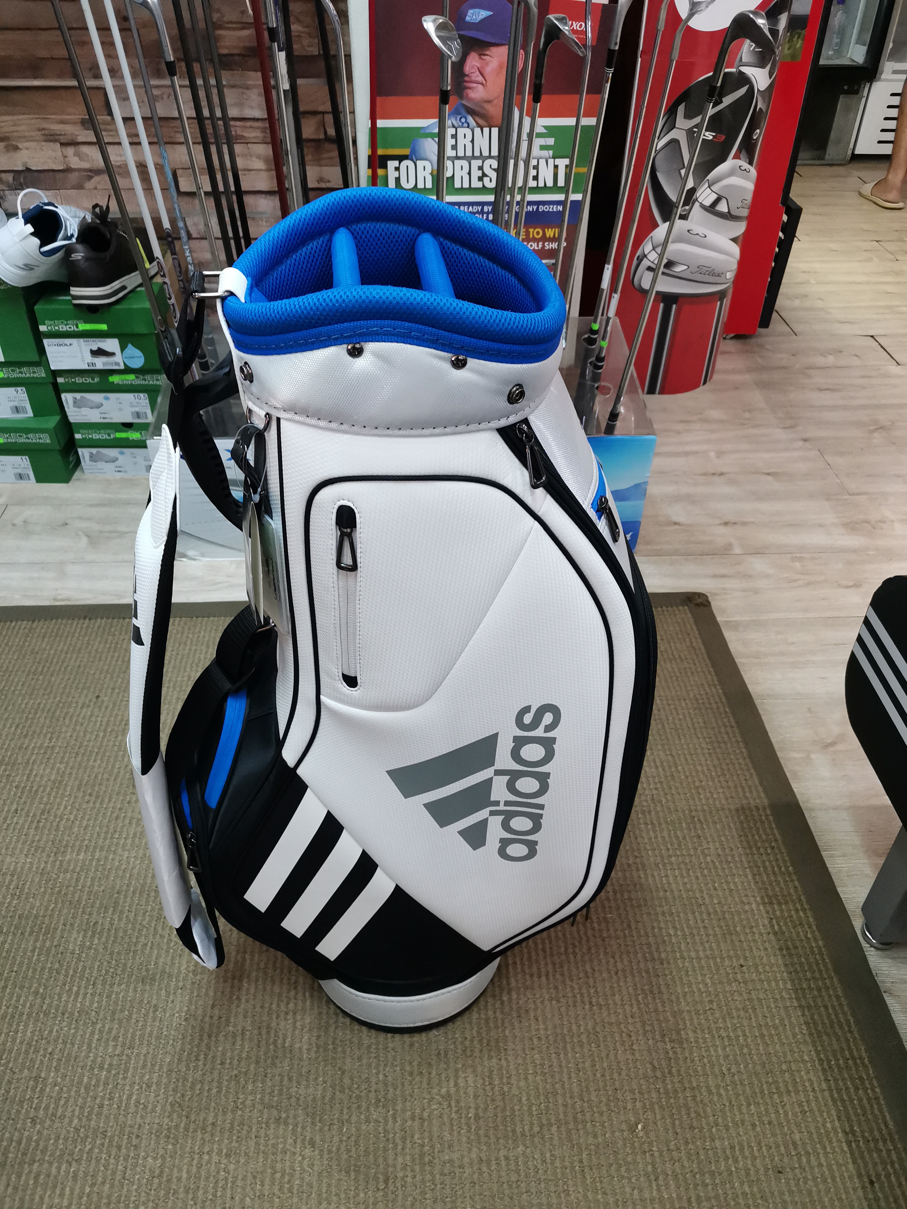 Hopelijk stoom In zicht ADIDAS TOUR CART BAG – Online Golf Auctions